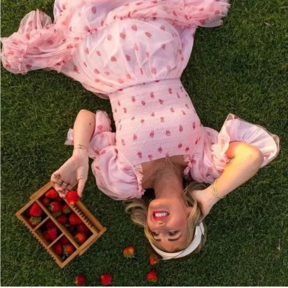 Ivy City Co Jess Dress in Pink Strawberry Fields - Picture 4 of 11